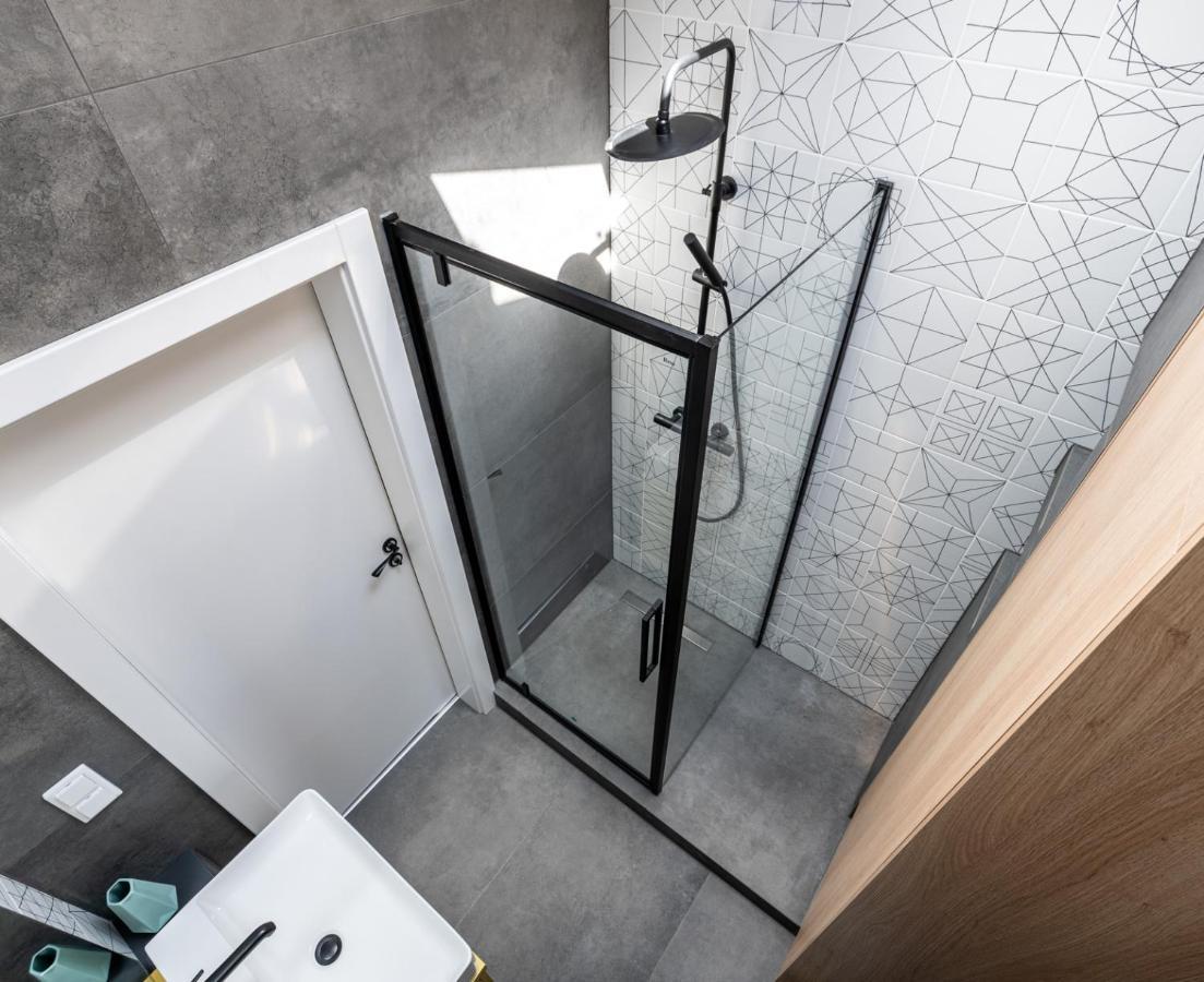 Smart Apartments - Old Town & Main Train Station - By Upstairs Krasków Εξωτερικό φωτογραφία