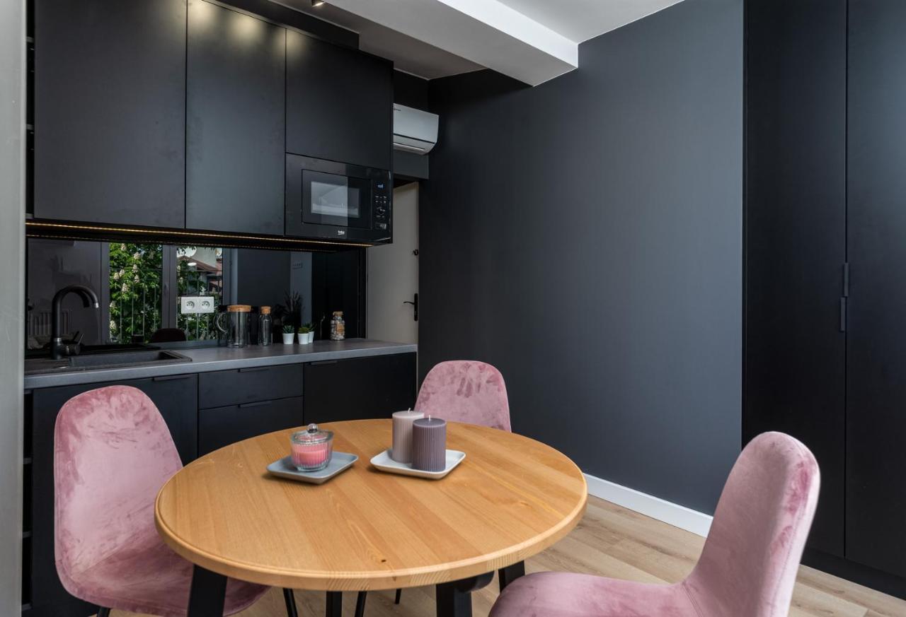 Smart Apartments - Old Town & Main Train Station - By Upstairs Krasków Εξωτερικό φωτογραφία