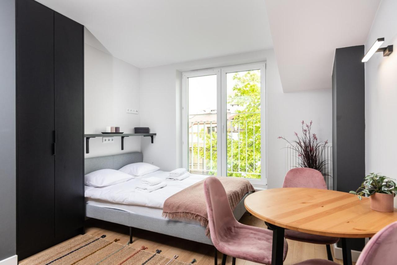 Smart Apartments - Old Town & Main Train Station - By Upstairs Krasków Εξωτερικό φωτογραφία