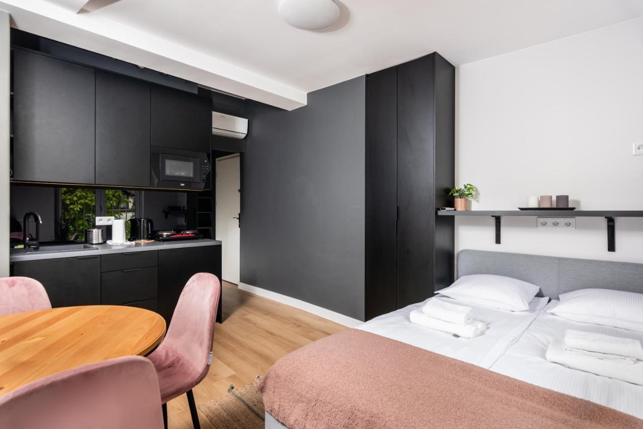 Smart Apartments - Old Town & Main Train Station - By Upstairs Krasków Εξωτερικό φωτογραφία