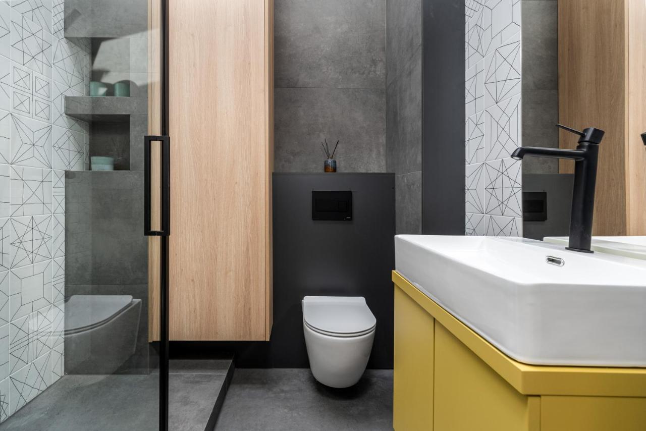 Smart Apartments - Old Town & Main Train Station - By Upstairs Krasków Εξωτερικό φωτογραφία