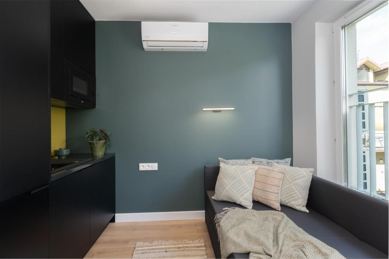 Smart Apartments - Old Town & Main Train Station - By Upstairs Krasków Εξωτερικό φωτογραφία