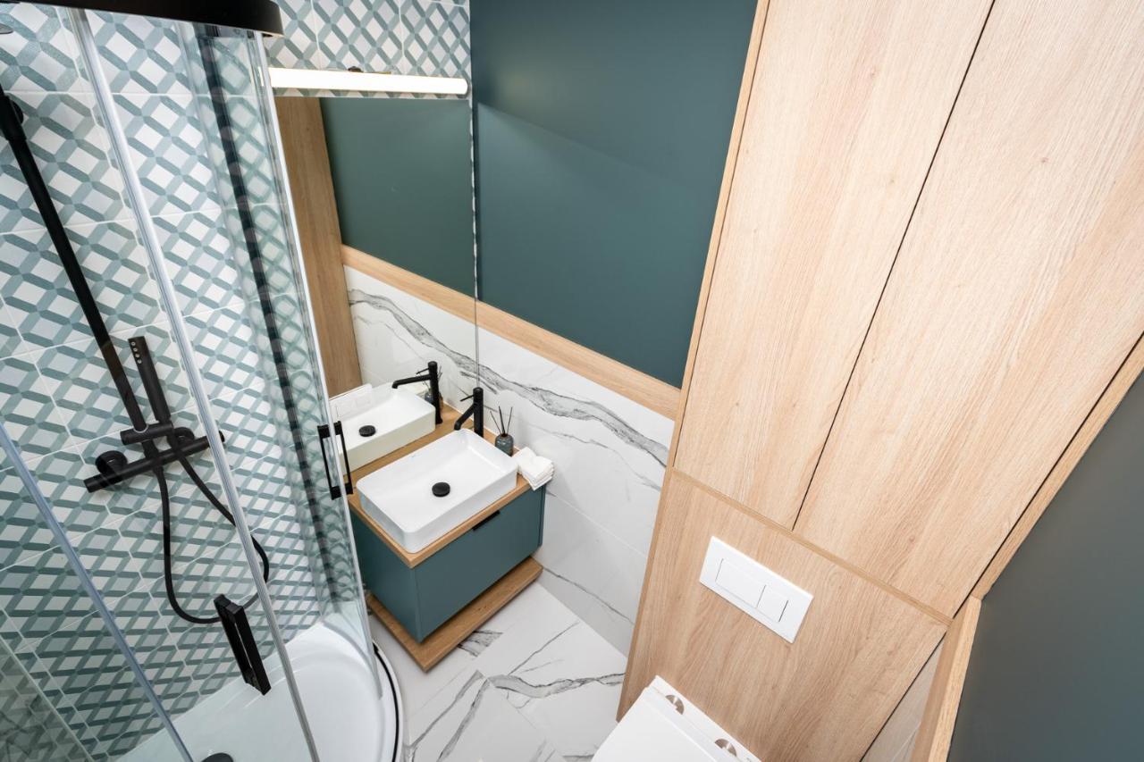 Smart Apartments - Old Town & Main Train Station - By Upstairs Krasków Εξωτερικό φωτογραφία