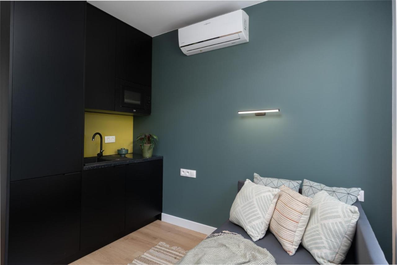 Smart Apartments - Old Town & Main Train Station - By Upstairs Krasków Εξωτερικό φωτογραφία