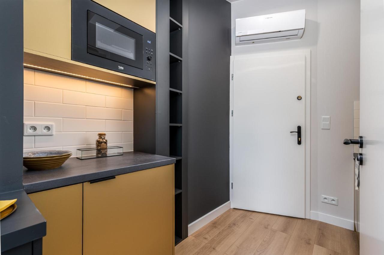 Smart Apartments - Old Town & Main Train Station - By Upstairs Krasków Εξωτερικό φωτογραφία