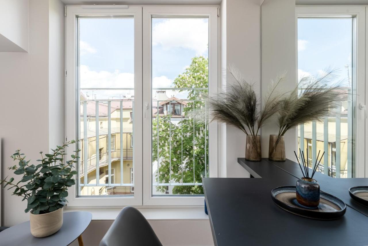 Smart Apartments - Old Town & Main Train Station - By Upstairs Krasków Εξωτερικό φωτογραφία