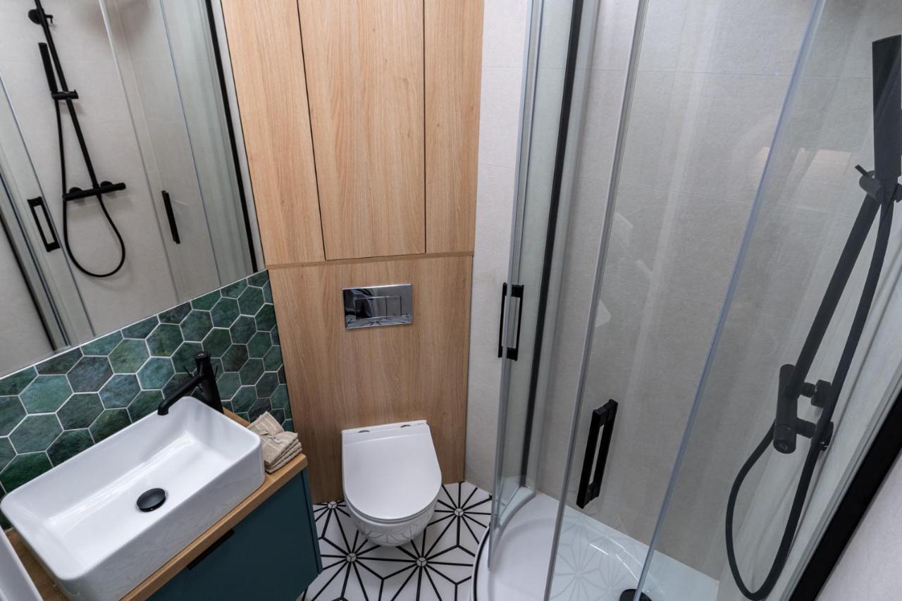 Smart Apartments - Old Town & Main Train Station - By Upstairs Krasków Εξωτερικό φωτογραφία